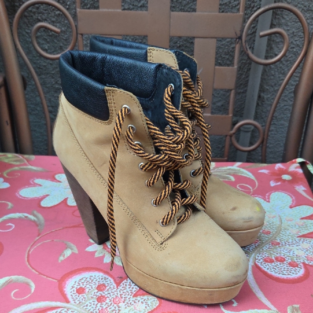 Steve Madden Russty Platform Ankle Boots (Women's 8)